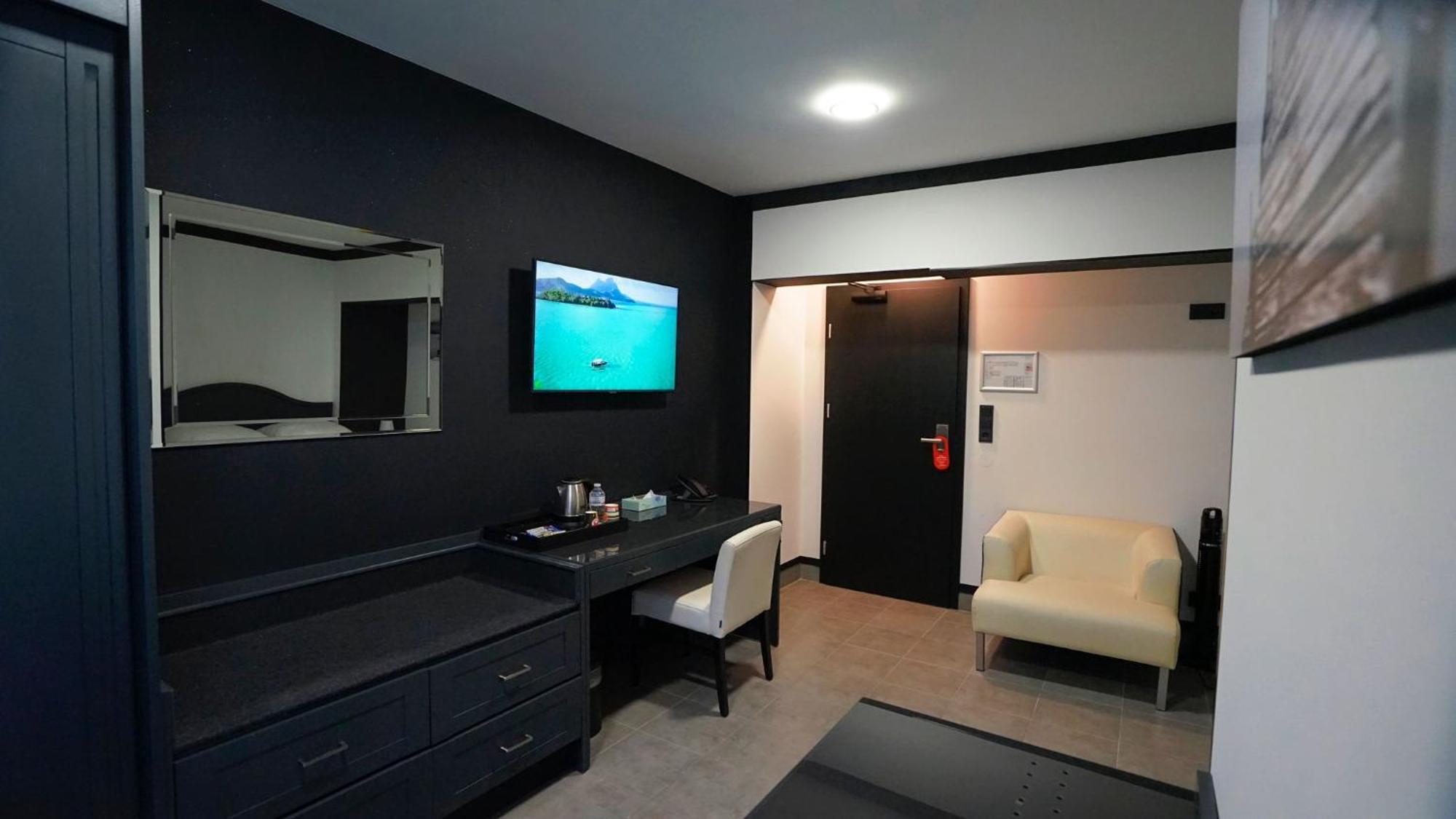 Tibet Hotel Am Airport Duesseldorf-Ратинген Экстерьер фото