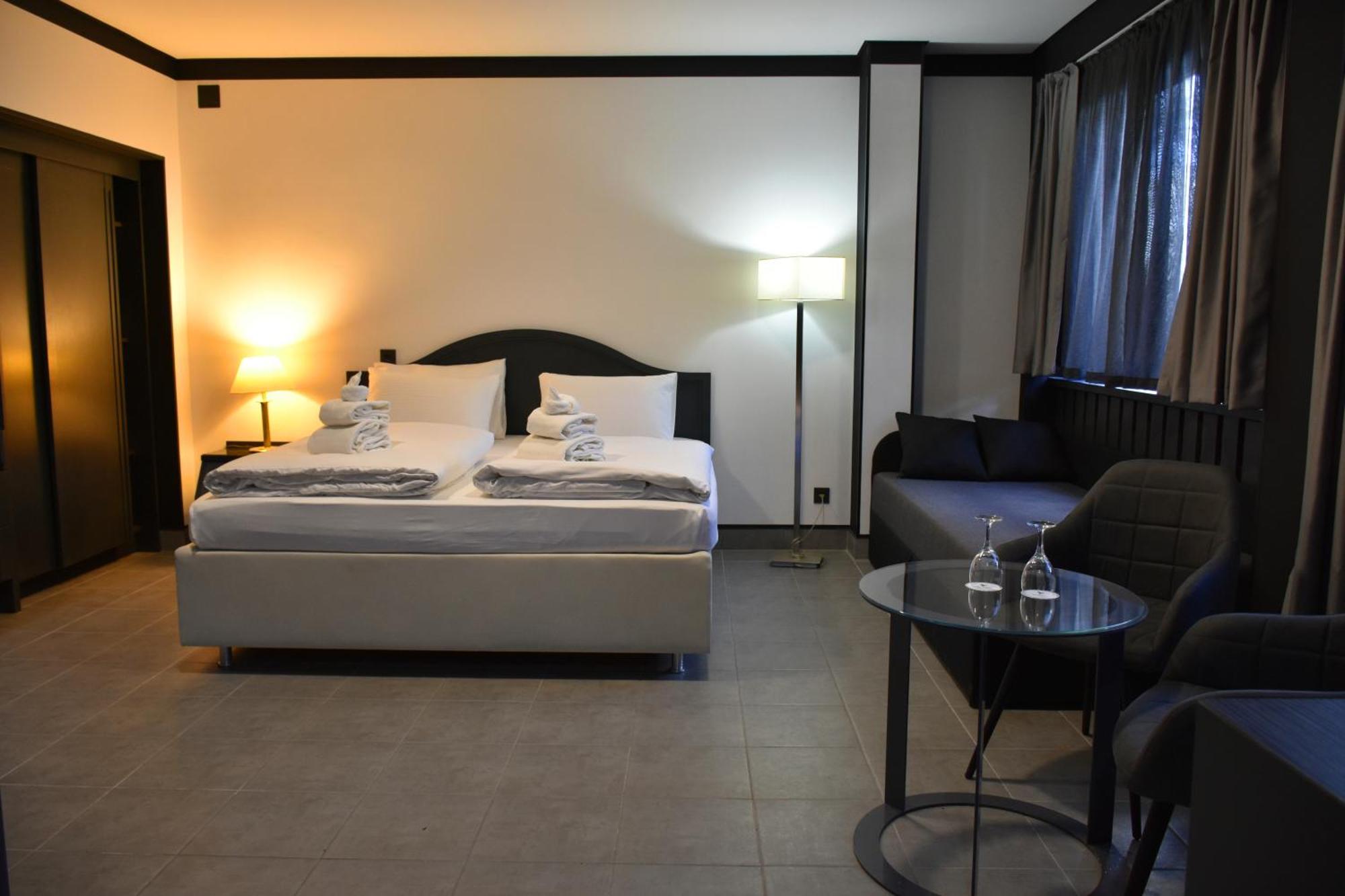 Tibet Hotel Am Airport Duesseldorf-Ратинген Экстерьер фото